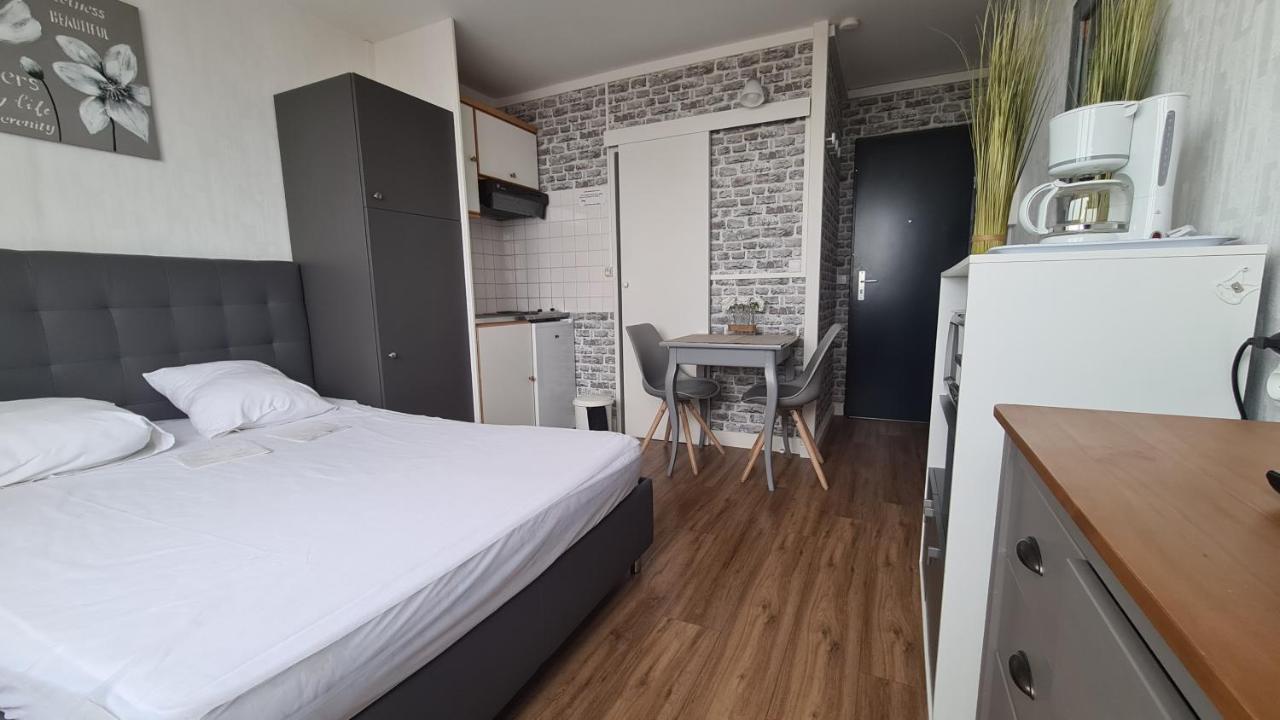 Residence Du Bord De Mer 9 Appartements Avec Une Vraie Vue Mer ル・トレポール エクステリア 写真