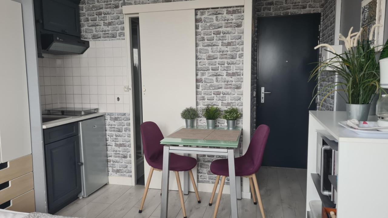 Residence Du Bord De Mer 9 Appartements Avec Une Vraie Vue Mer ル・トレポール エクステリア 写真