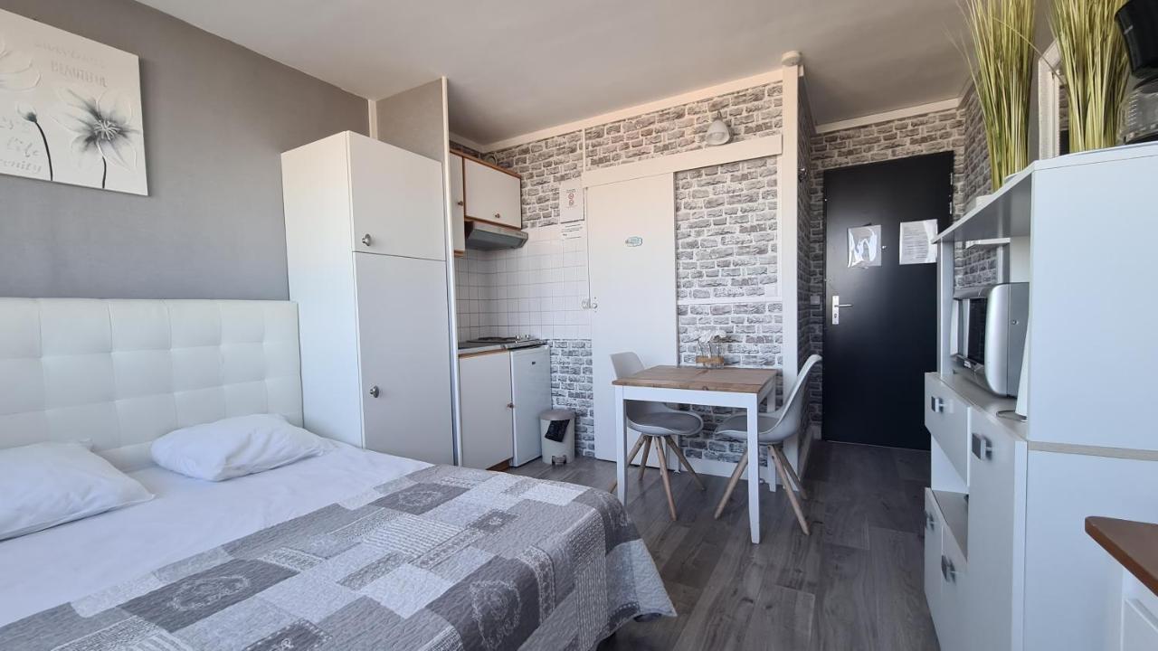 Residence Du Bord De Mer 9 Appartements Avec Une Vraie Vue Mer ル・トレポール エクステリア 写真